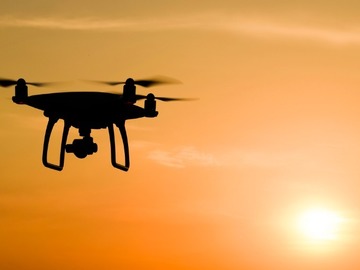 Dronero: OPERADOR DRON VIGO CON PERMISO