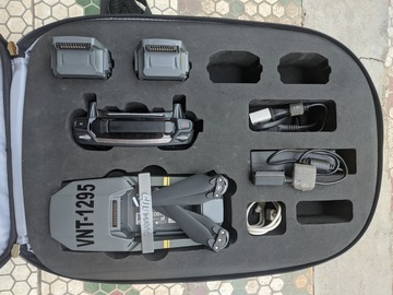 Selling: Vendo DJI Mavic Pro con varios accesorios 