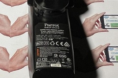 Selling: CARGADOR PARA PARROT BEBOP (USADO)